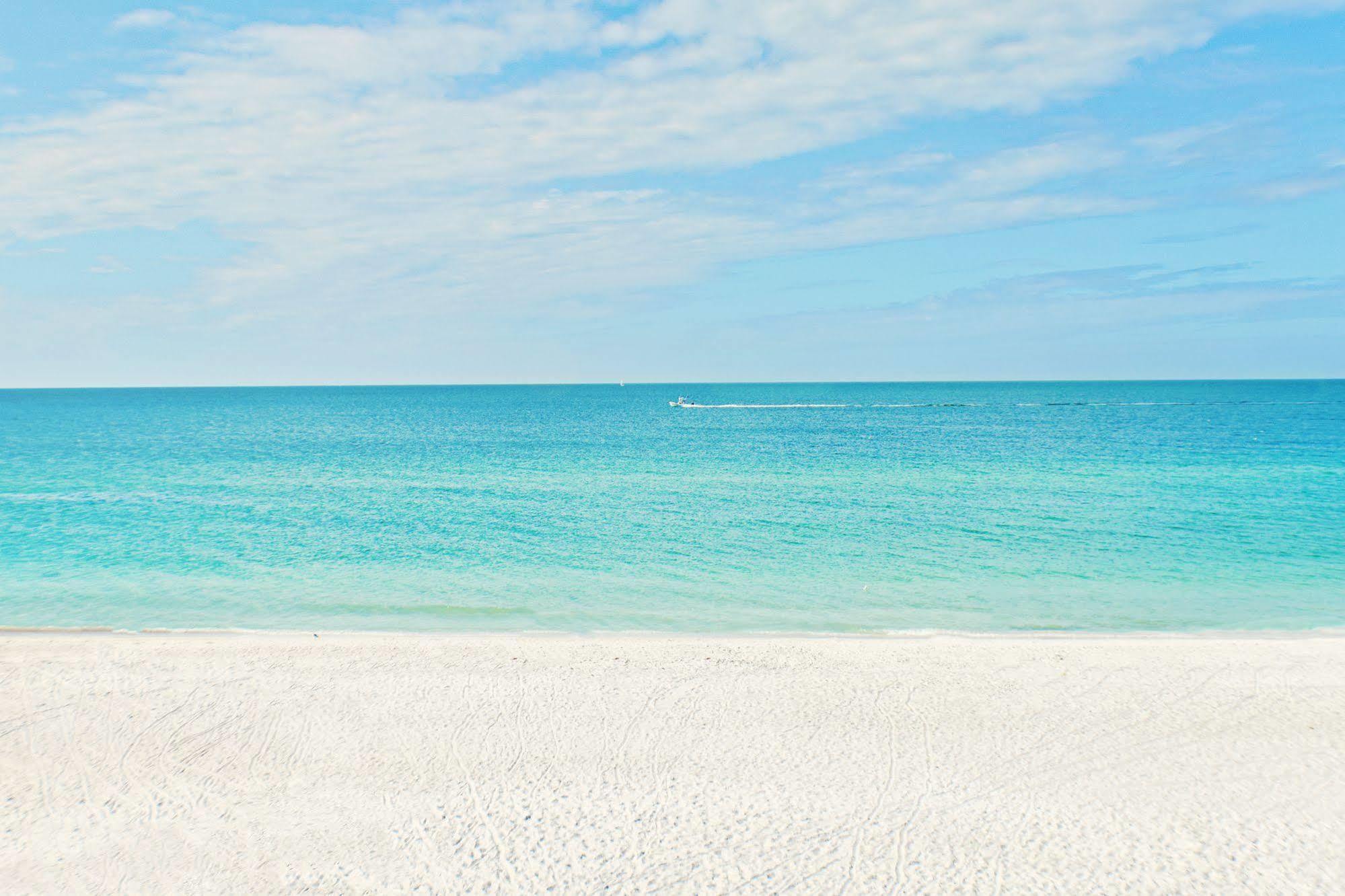 Anna Maria Island Dream Inn 홈즈비치 외부 사진