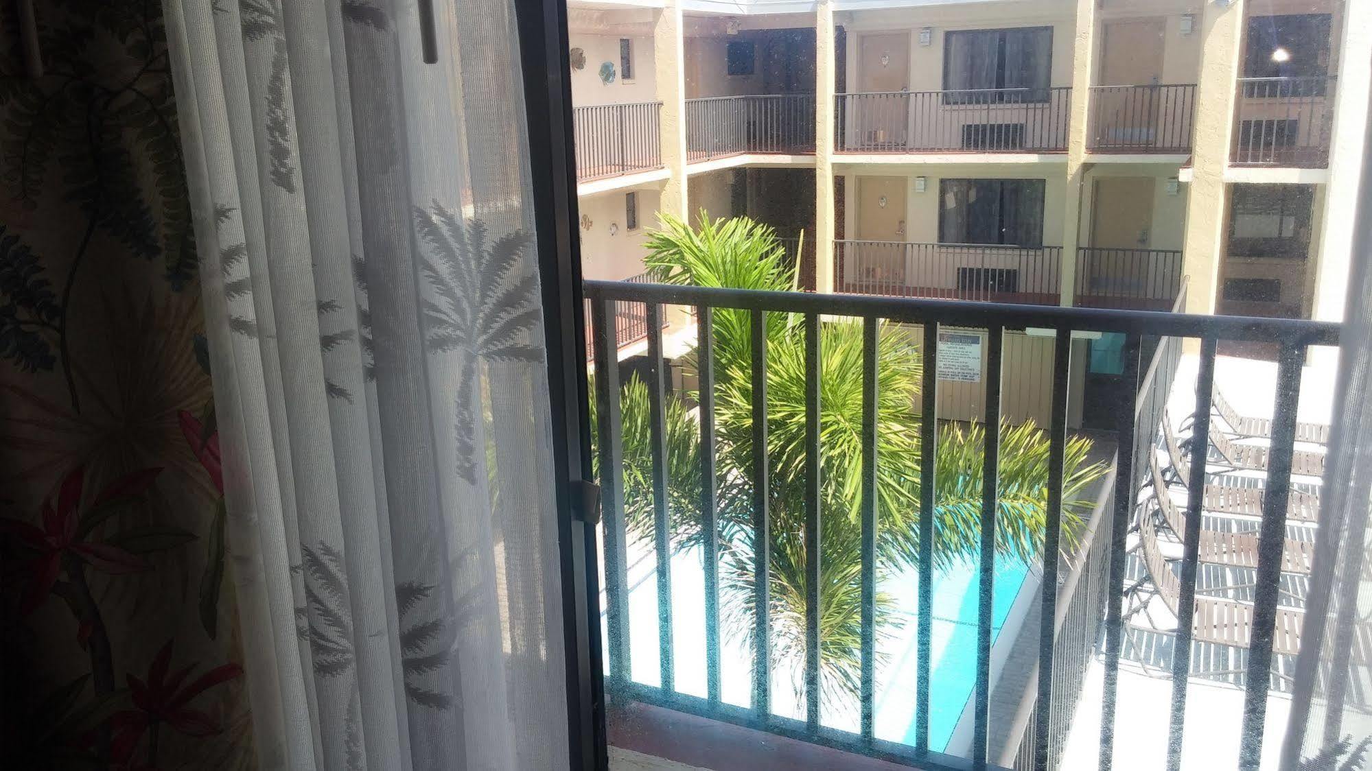 Anna Maria Island Dream Inn 홈즈비치 외부 사진